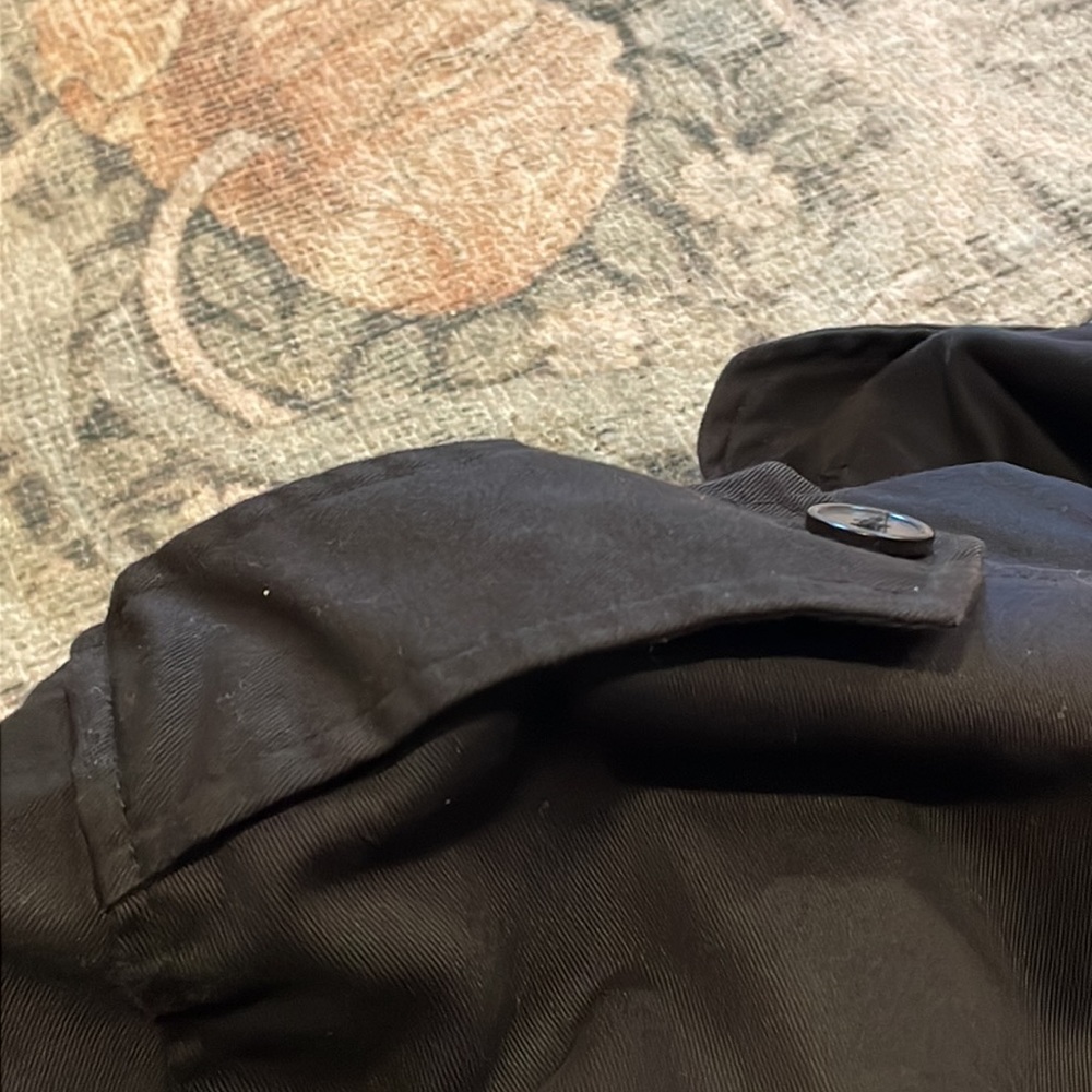 Officially licensed vintage Slayer trench coat w/ inner liner vest and hoodie. - Picture 12 of 13
